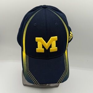 University of Michigan Wolverines Adidas Baseball Hat Cap Fitted Size S/M